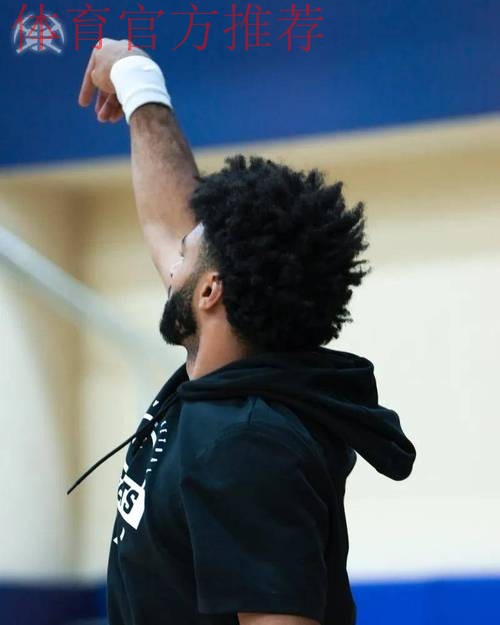 西部第二vs第三!掘金官方晒训练照:周日过得不错 西部第二vs第三!掘金官方晒训练照:周日过得不错